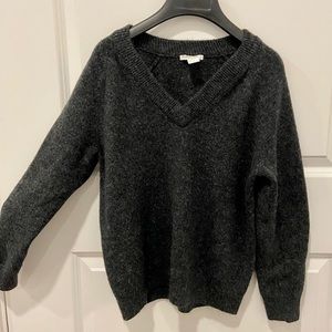 Grey sweater